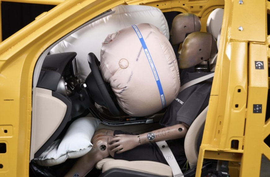 ZF LIFETEC develops airbag for advanced automated driving